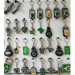Chaveiros e abridores variados